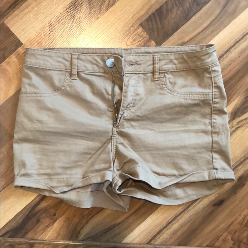 Stretchy tan shorts